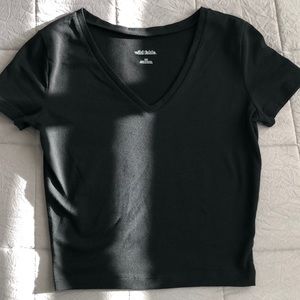 XS black V- neck cropped shirt